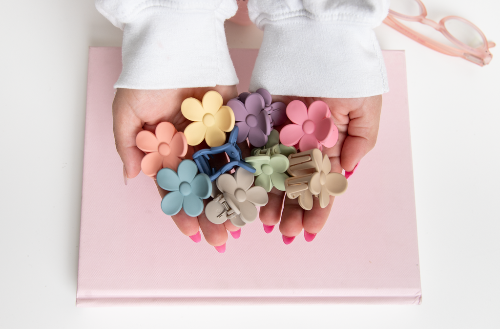 Flower Claw Clips (Pack of 9 / 1.50 each) TOPSELLER!